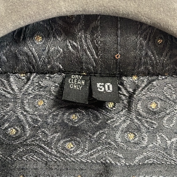 Men’s Indian Grey Kurta Pajama With Golden Motif - Picture 5 of 7